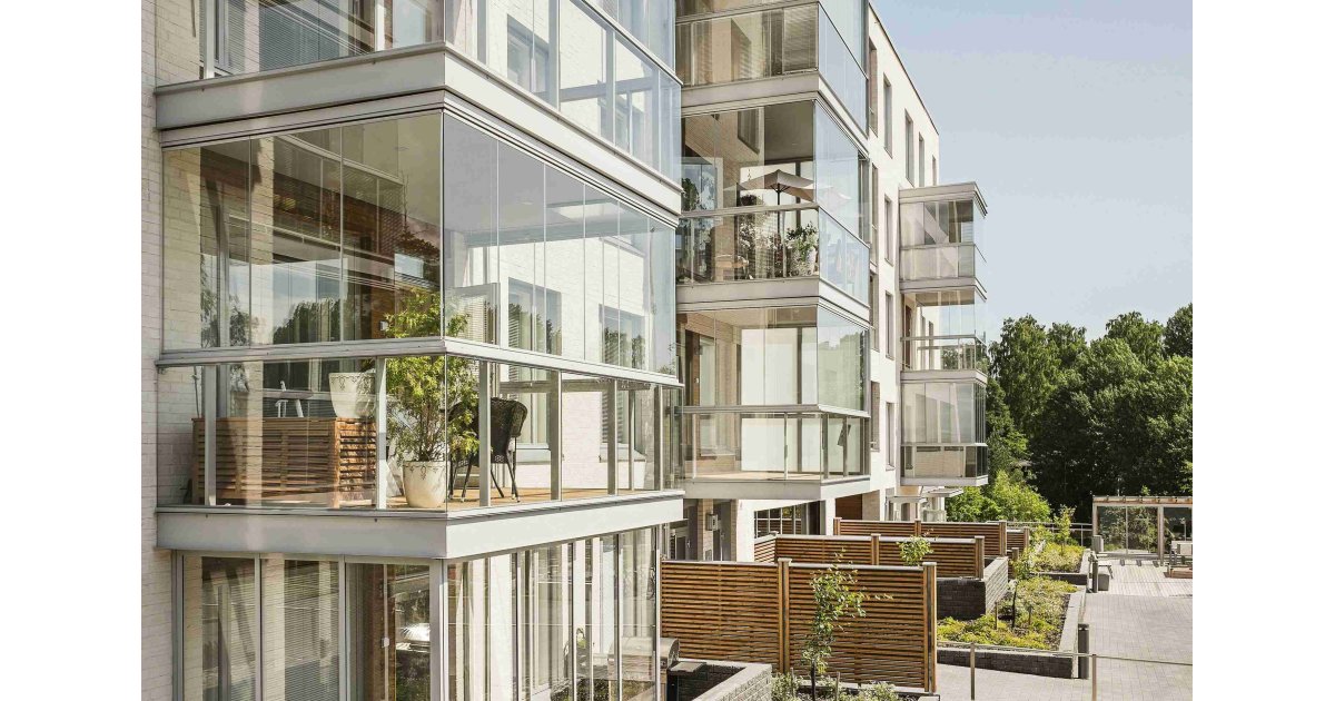 The Most Beautiful Glass Balcony Designs