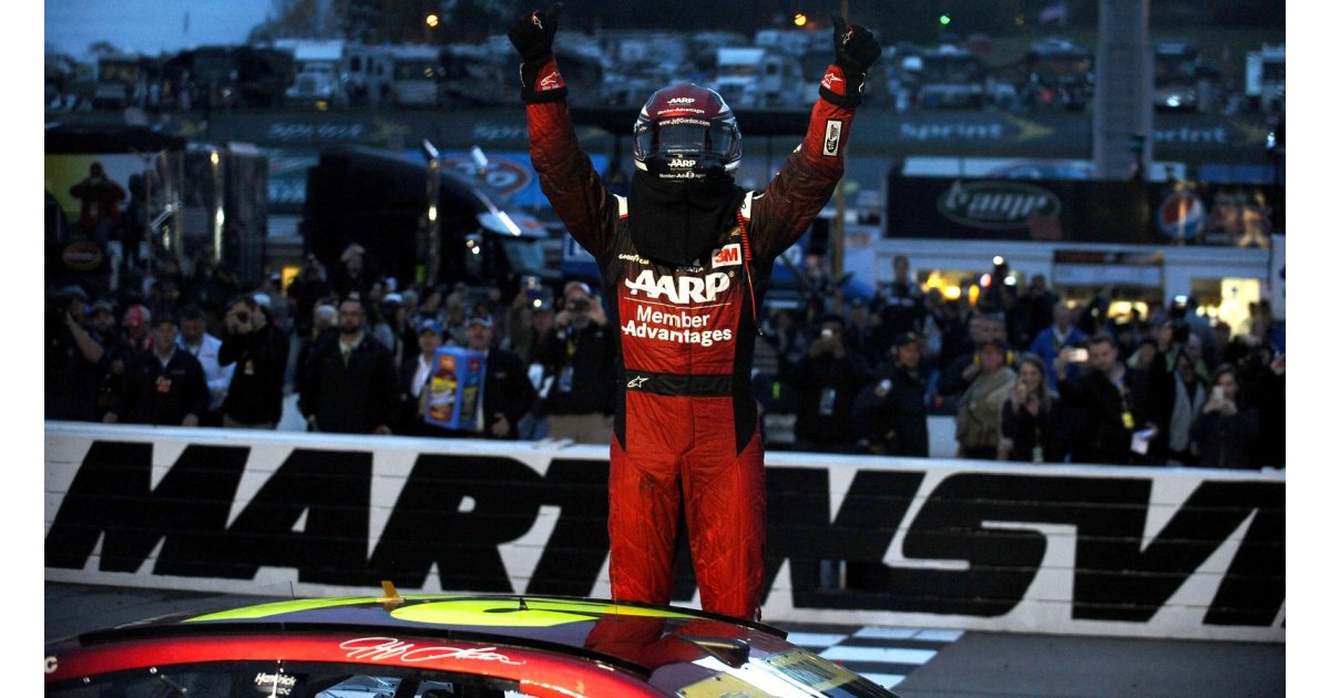 Gordon swept up in surreal day at Martinsville 