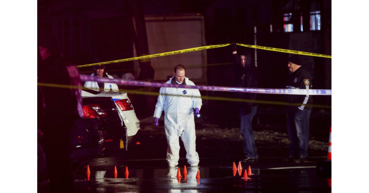 New York police officer, sheriff's deputy killed in shooting; suspect also dead 