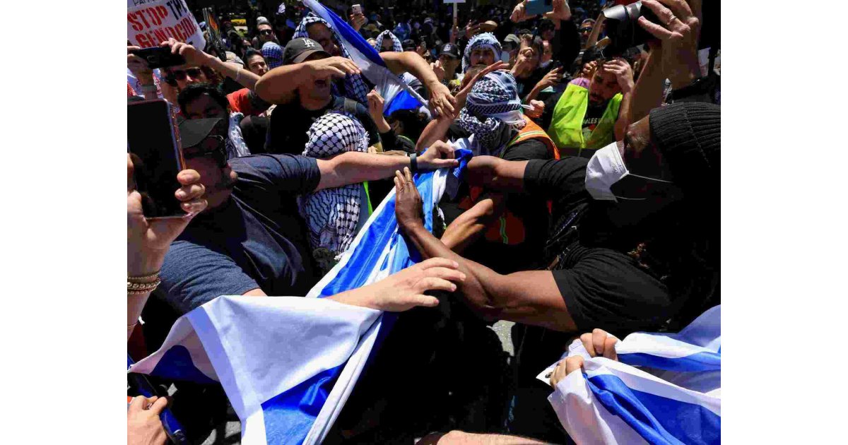 Hundreds of students arrested in US Gaza war protests, scuffles at UCLA 