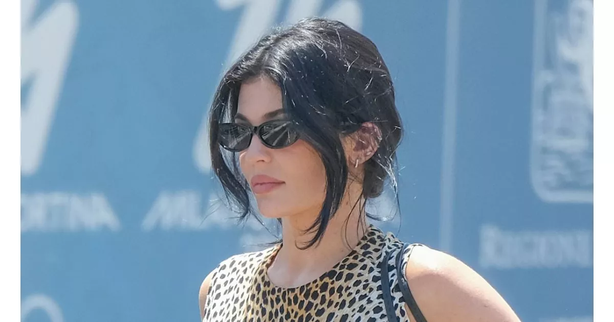 Celebrities spotted in questionable outfits leaving Venice after the lavish wedding of Lauren Sanchez and Jeff Bezos.