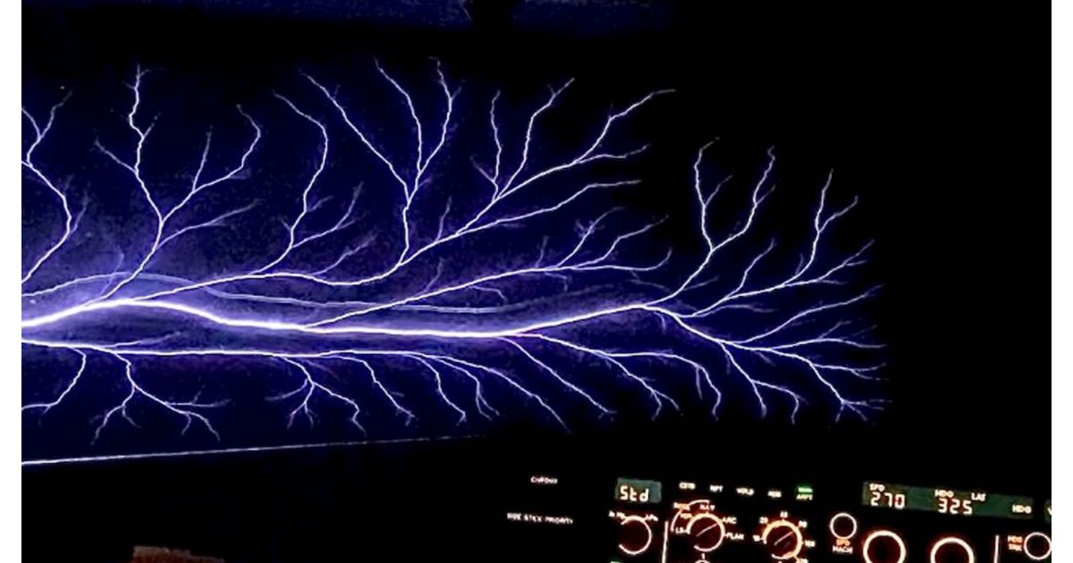 What is St. Elmo’s fire? Pilots observed the lightning-like phenomenon 