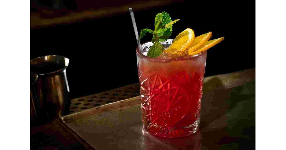 Cocktail Meaning and Definition