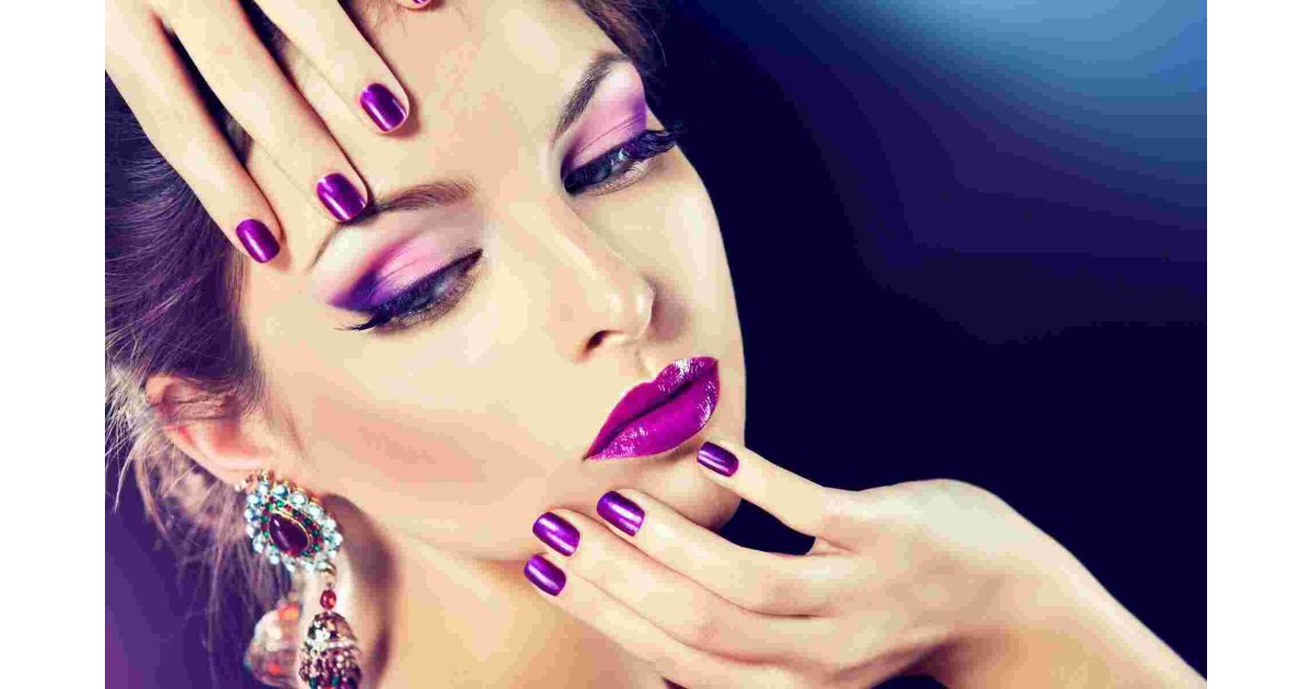 Makeup Meaning and Definition