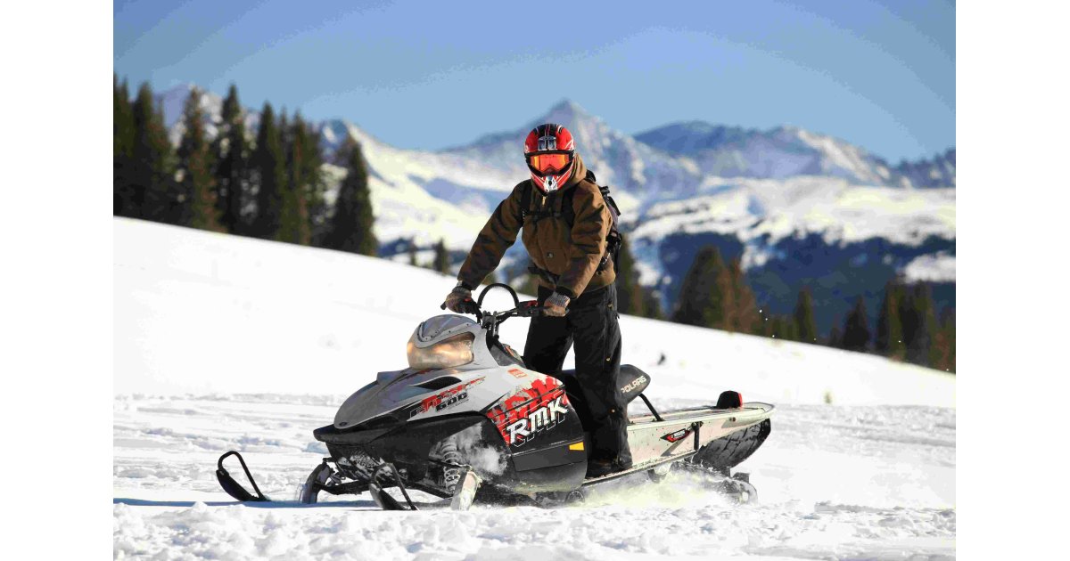 Snowmobile Meaning and Definition