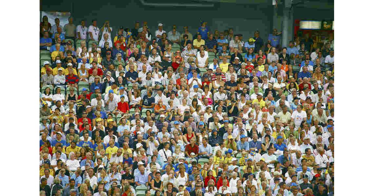 Spectator Meaning and Definition