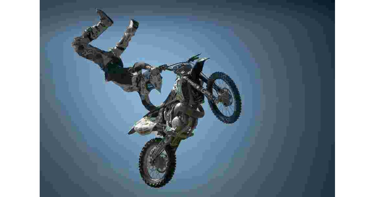 Stunt Meaning and Definition