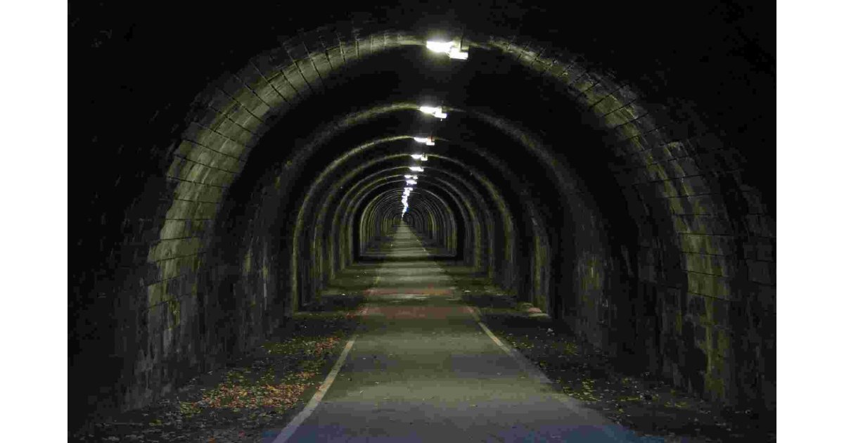 Tunnel Meaning and Definition