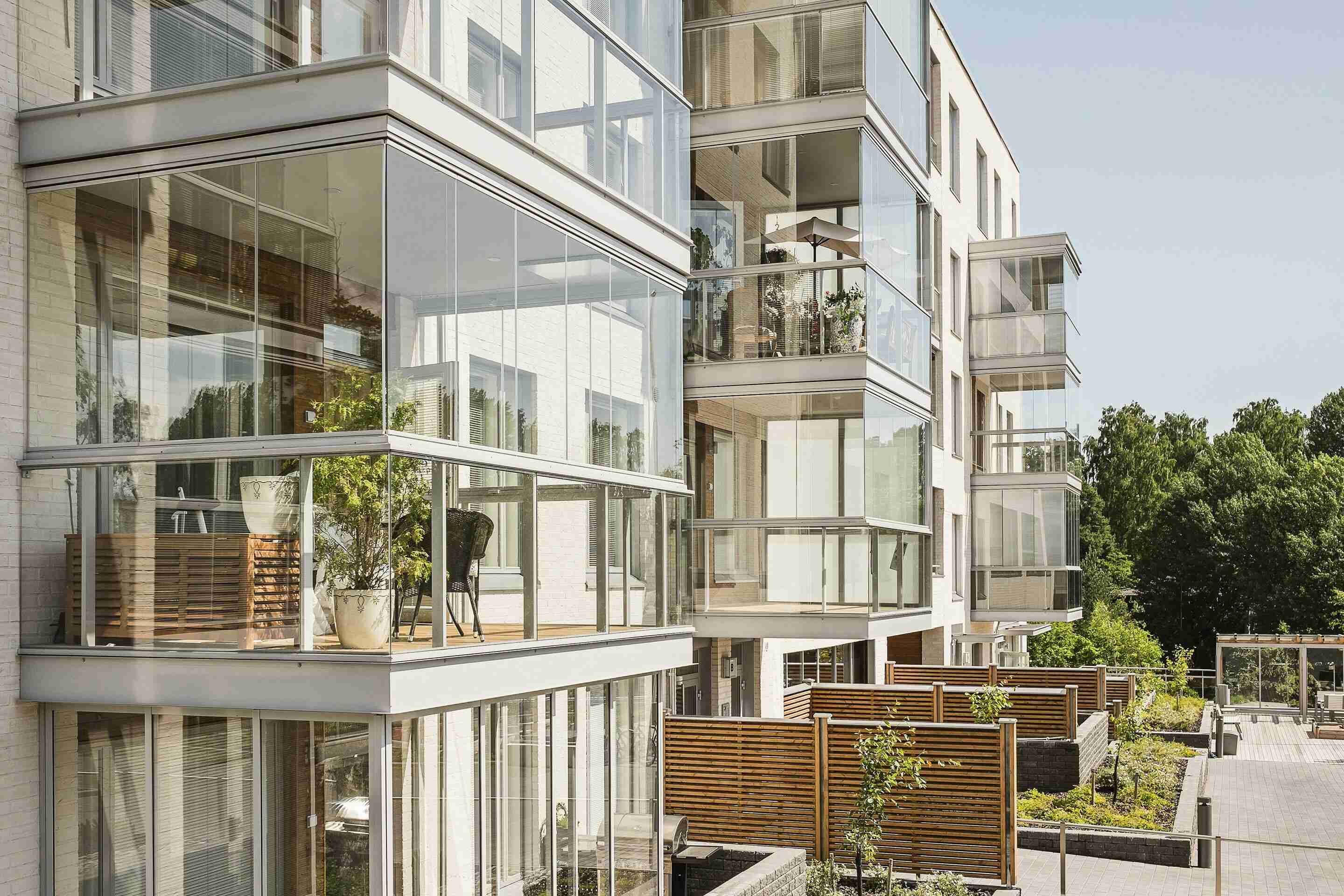 The Most Beautiful Glass Balcony Designs