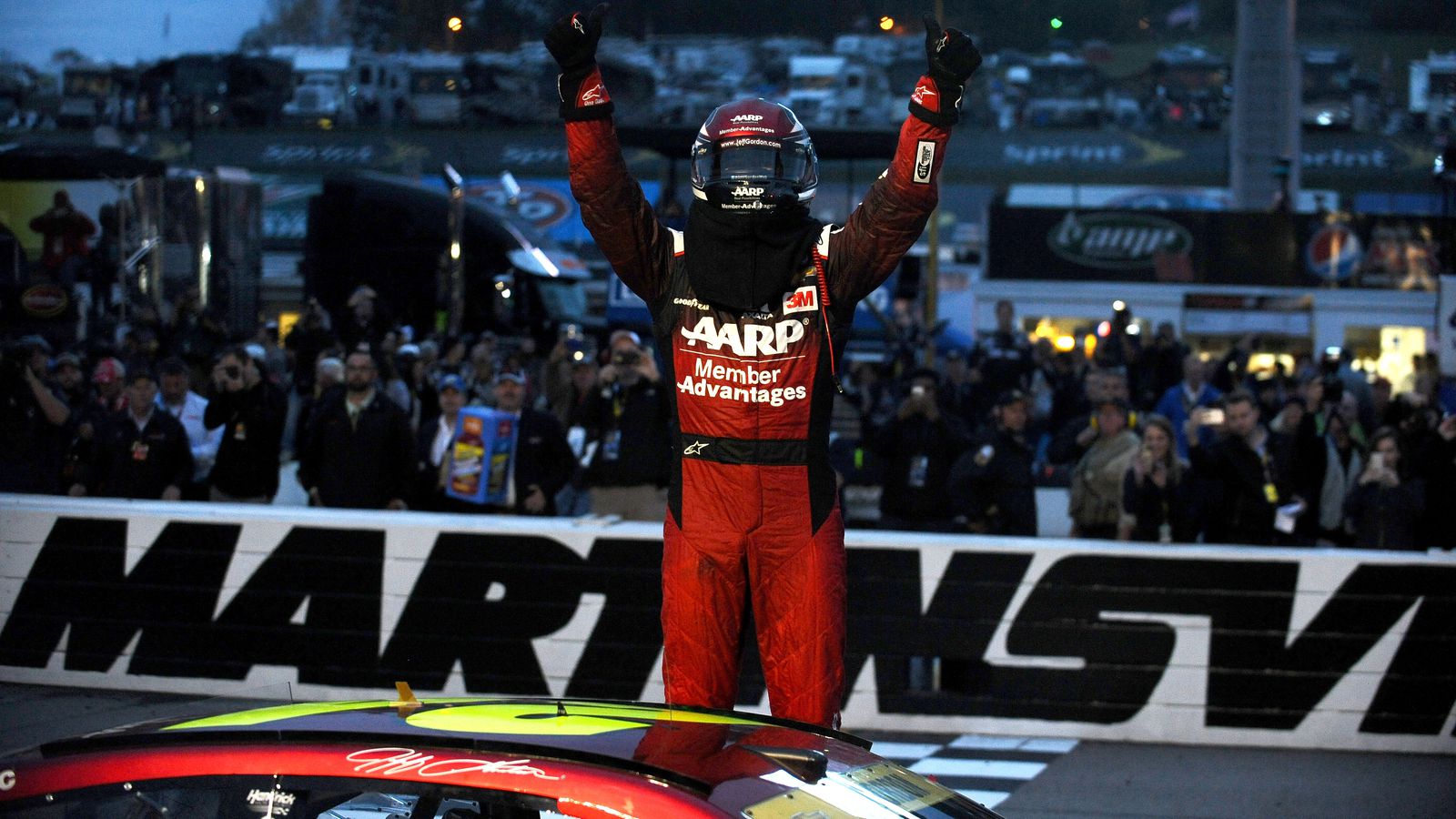 Gordon swept up in surreal day at Martinsville 