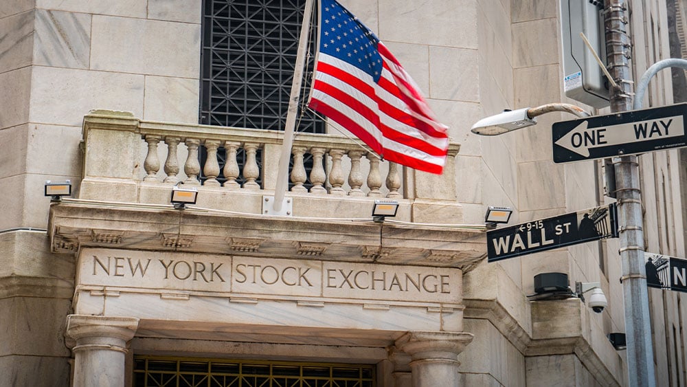 Dow climbs as Apple surges; chip giant falls sharply after earnings report. Market reacts live.