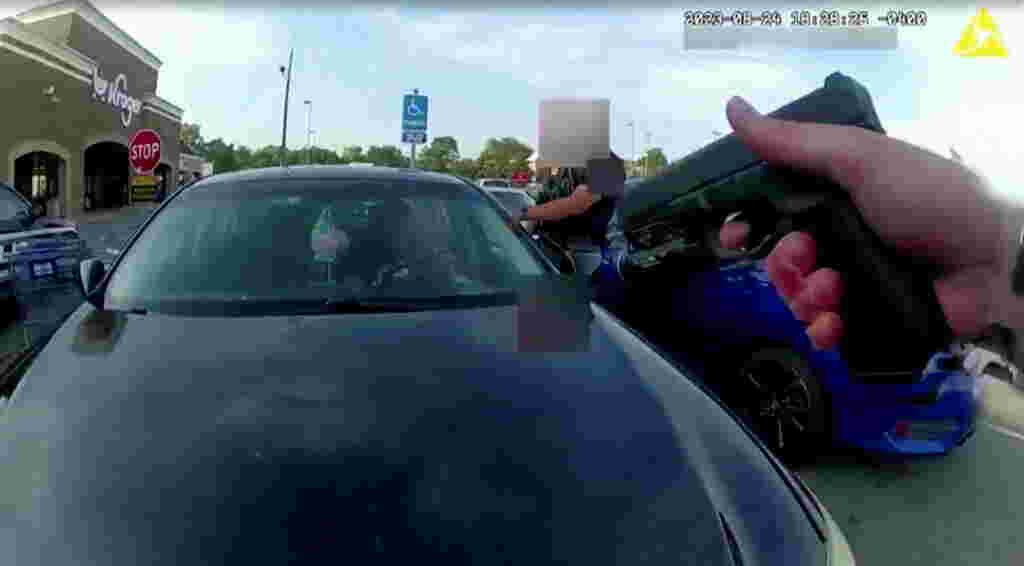 Ohio police officer charged with murder in shooting of pregnant Black woman who was accused of shoplifting