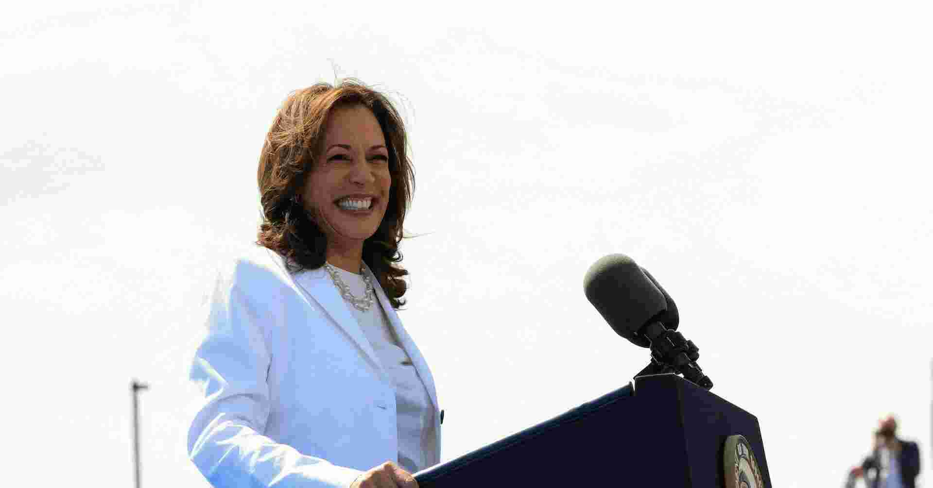 Trump's edge over Harris on economy, crime slips, Reuters/Ipsos poll finds