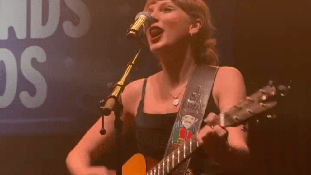 Taylor Swift made her first live appearance since the Eras Tour by performing 