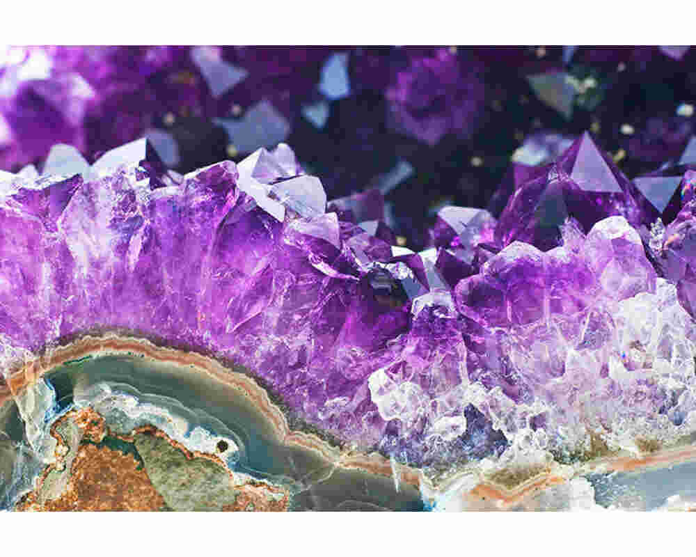 Amethyst Meaning and Definition