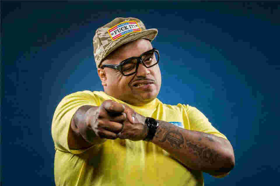 Bizarre Meaning and Definition