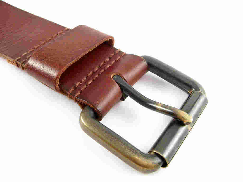 Buckle Meaning and Definition