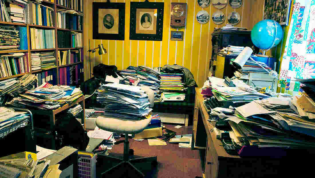 Clutter Meaning and Definition