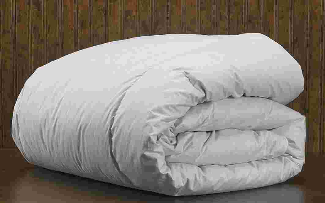 Comforter Meaning and Definition