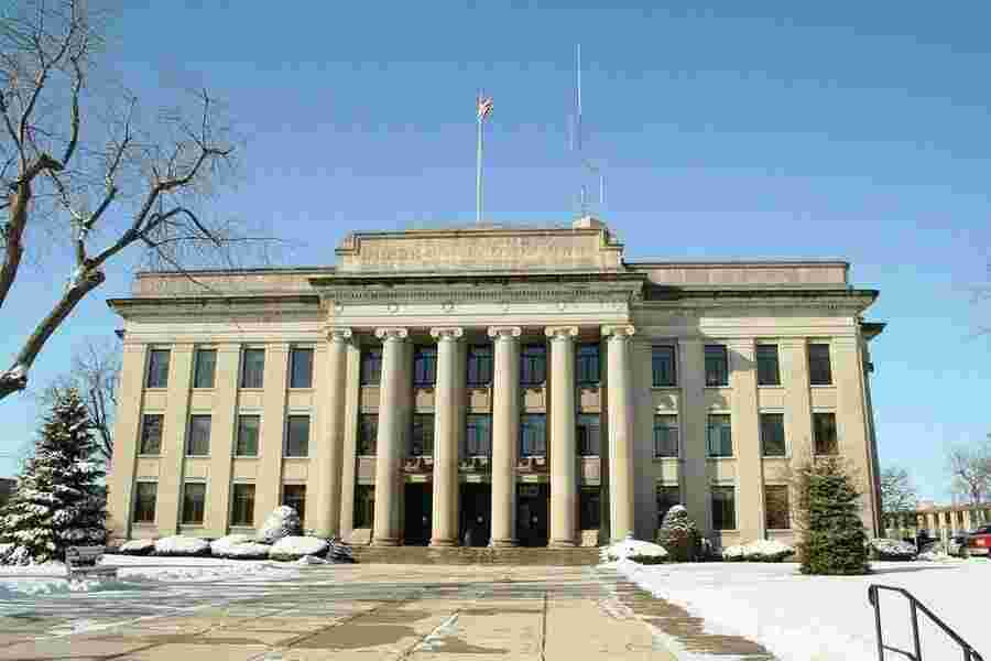 Courthouse Meaning and Definition