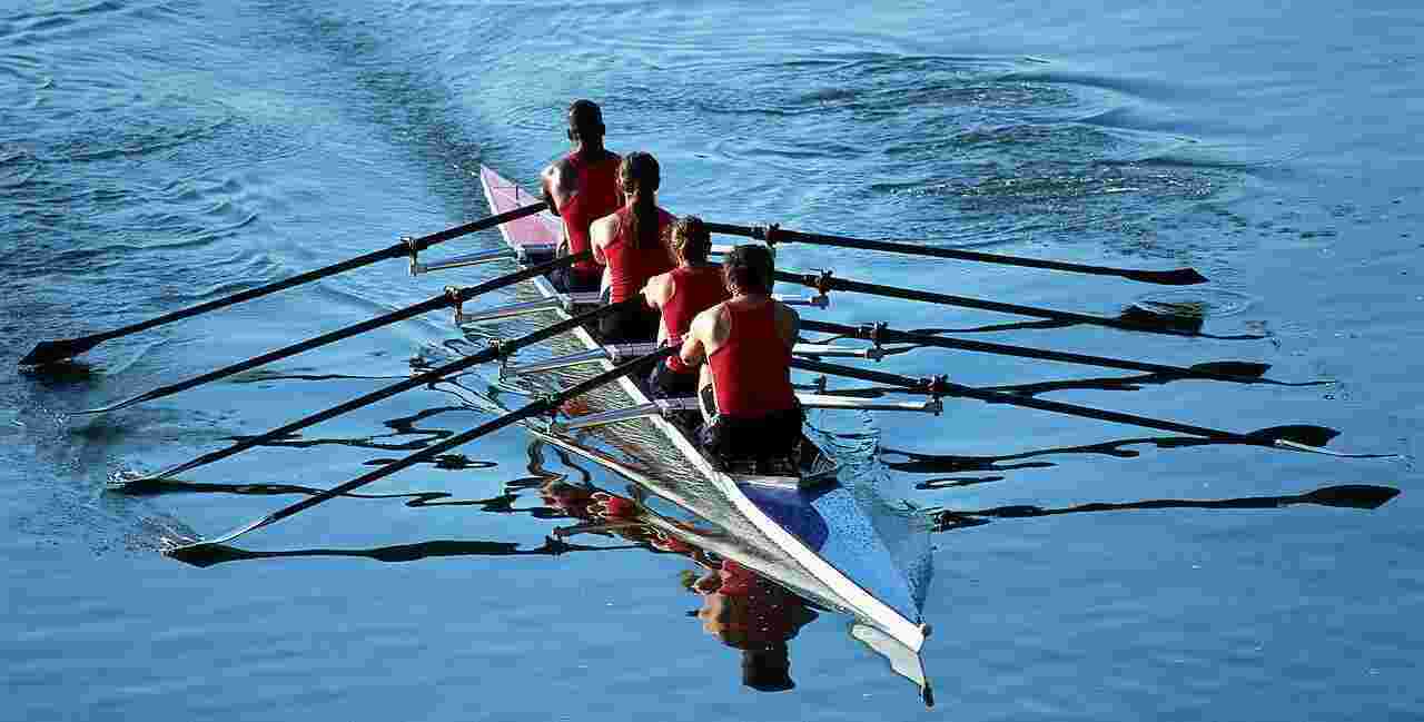 Rowing Meaning and Definition