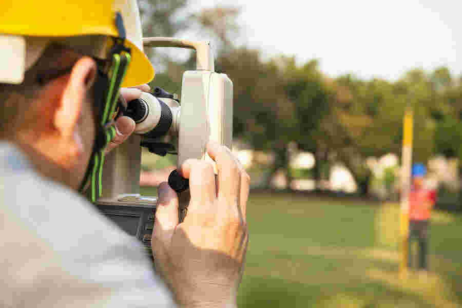 Surveyor Meaning and Definition