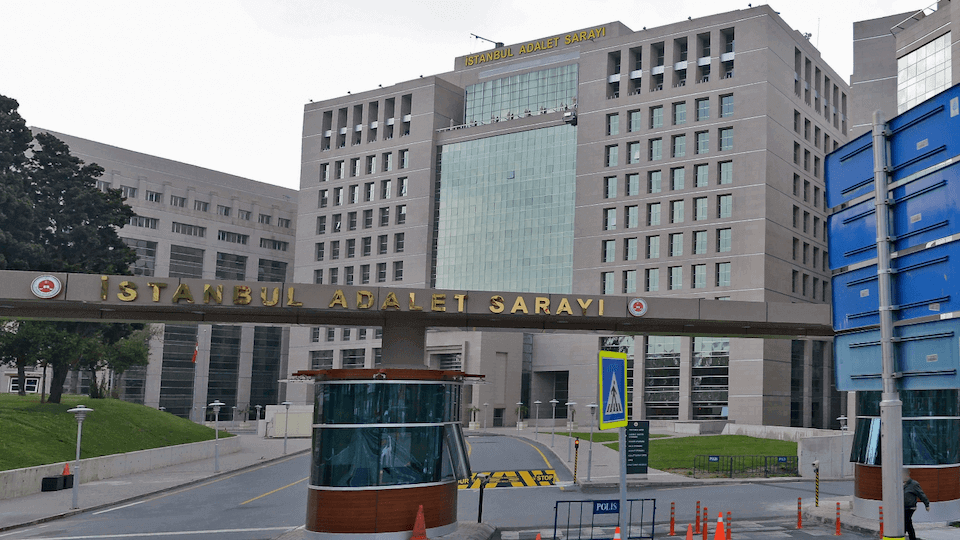 What time does the courthouses open and what time do they close? What time does the courthouses open and what time do they close?