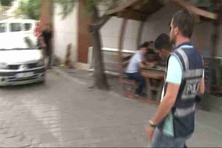 Fraudsters selling rose scented rosaries saying that they are calling from the Directorate of Religious Affairs were detained