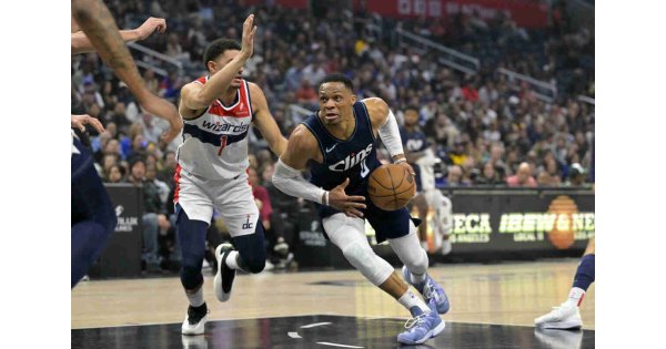Clippers guard Russell Westbrook out indefinitely after breaking left hand in win over Wizards 