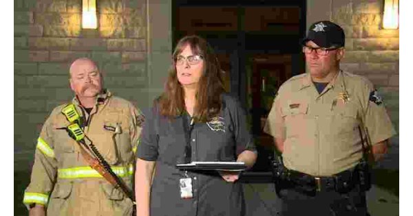 Tornado hits a Kansas town, leaving at least 1 dead and several hurt 