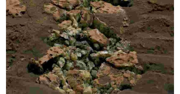 Accidentally exposed yellowish-green crystals reveal ‘mind-blowing’ finding on Mars, scientists say Accidentally exposed yellowish-green crystals reveal ‘mind-blowing’ finding on Mars, scientists say