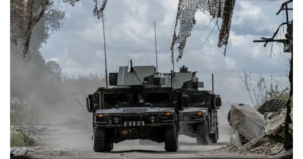 Ukrainian forces advance in southern Russia, capturing dozens of enemy soldiers, Zelensky says
