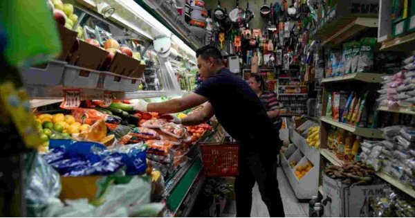 US consumer prices rise moderately, making a rate cut more likely US consumer prices rise moderately, making a rate cut more likely
