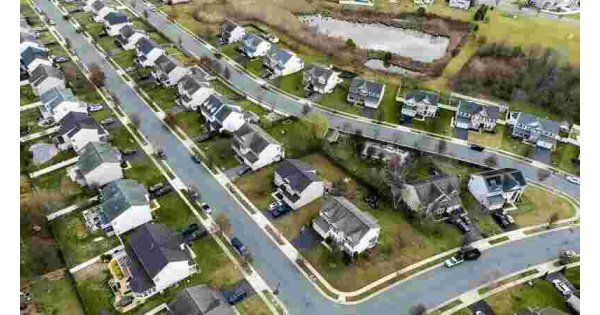 How buyers and sellers are navigating real estate’s seismic shakeup How buyers and sellers are navigating real estate’s seismic shakeup