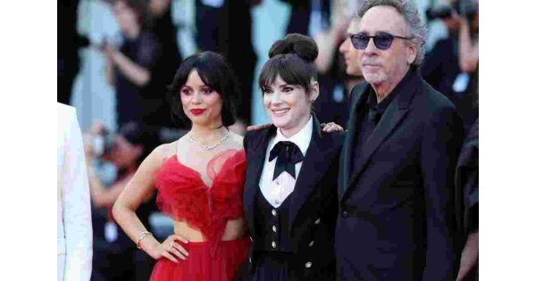 ‘Beetlejuice Beetlejuice’ Receives 4-Minute-Plus Ovation At Venice Film Festival World Premiere ‘Beetlejuice Beetlejuice’ Receives 4-Minute-Plus Ovation At Venice Film Festival World Premiere