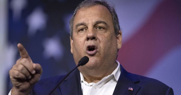 Chris Christie rejects No Labels, so I volunteer to be their candidate Chris Christie rejects No Labels, so I volunteer to be their candidate