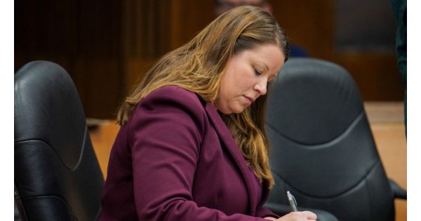 Pro-Trump lawyer surrenders in Michigan after DC arrest and Dominion leaks Pro-Trump lawyer surrenders in Michigan after DC arrest and Dominion leaks