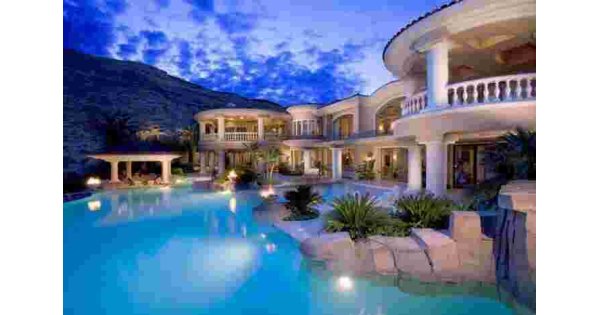 Luxurious Meaning and Definition Luxurious Meaning and Definition