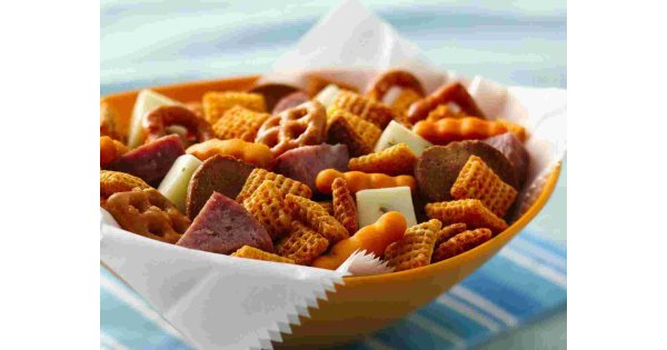 Snack Meaning and Definition