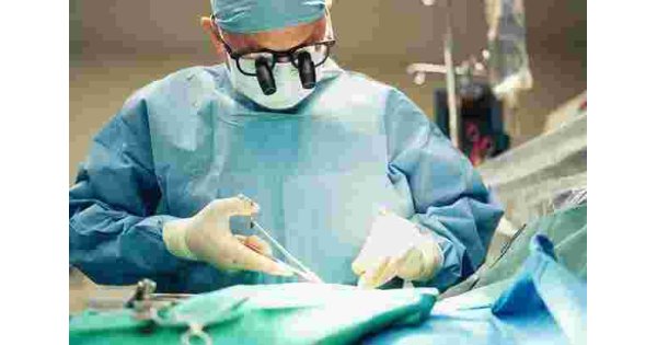 Surgeon Meaning and Definition Surgeon Meaning and Definition