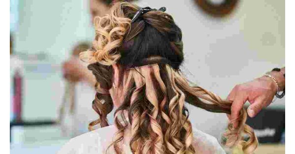 What are the opening and closing hours of hairdressers and beauty centers? What are the opening and closing hours of hairdressers and beauty centers?