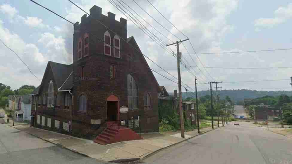 Pennsylvania pastor survives attempted shooting during service 