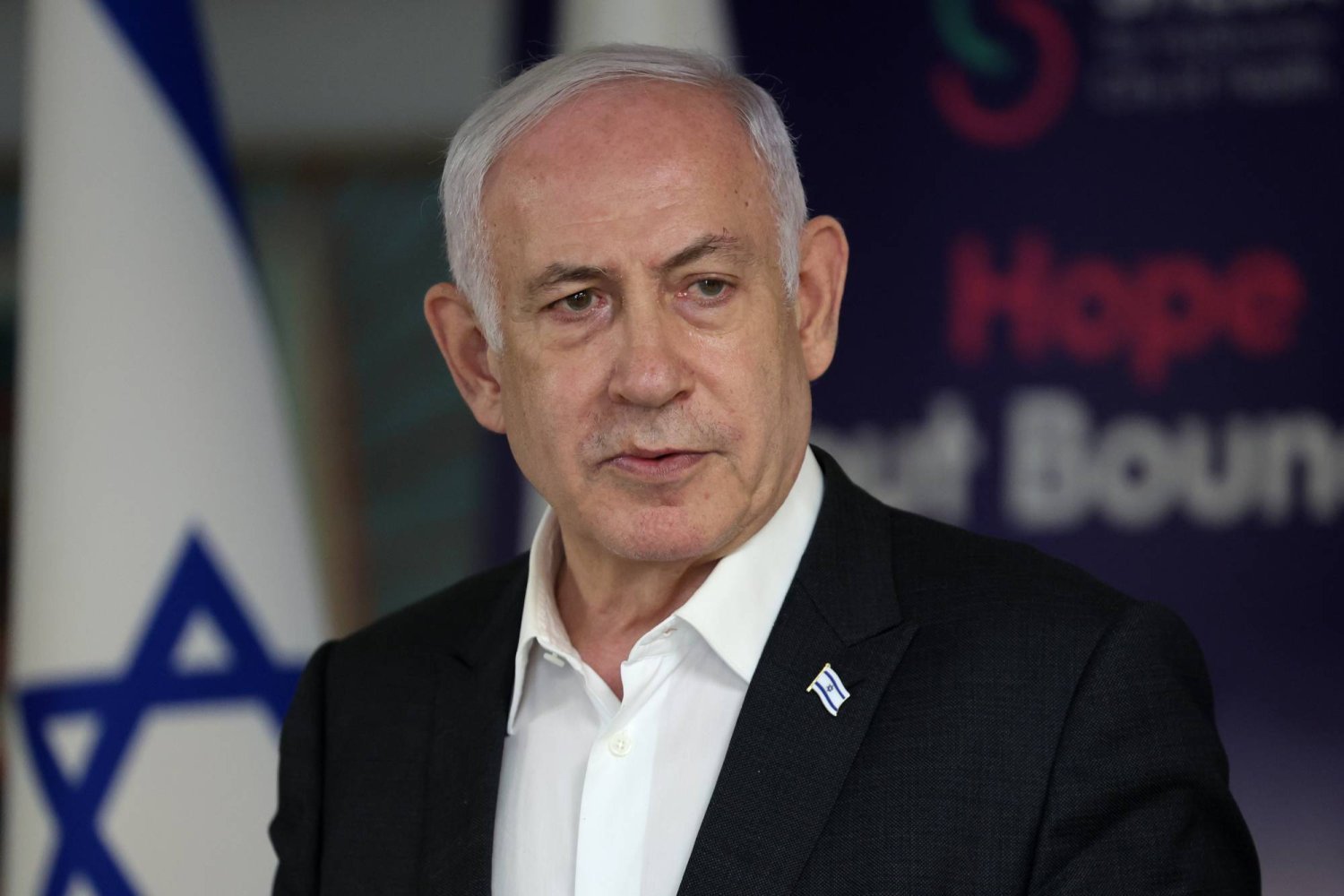 Netanyahu plans full Gaza reoccupation amid escalating conflict, Israeli media report.