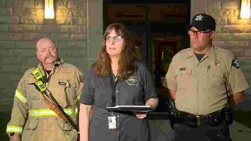 Tornado hits a Kansas town, leaving at least 1 dead and several hurt 