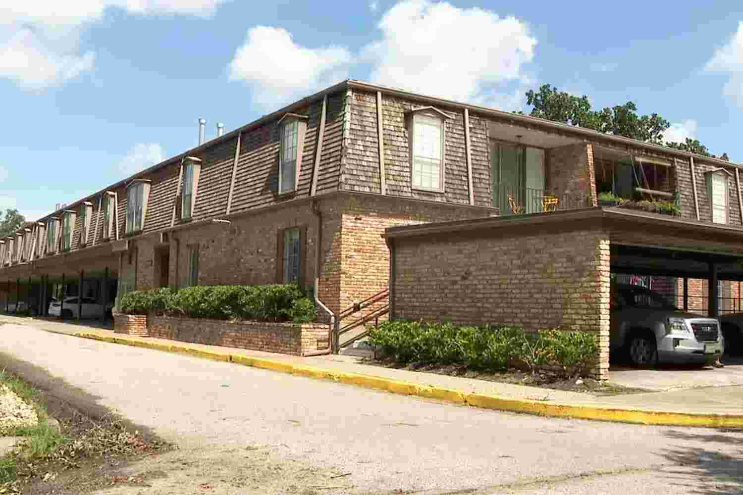 Woman, 69, Found Dead in Hot Houston Condo That Had Reportedly Been Without Power for Over a Week 