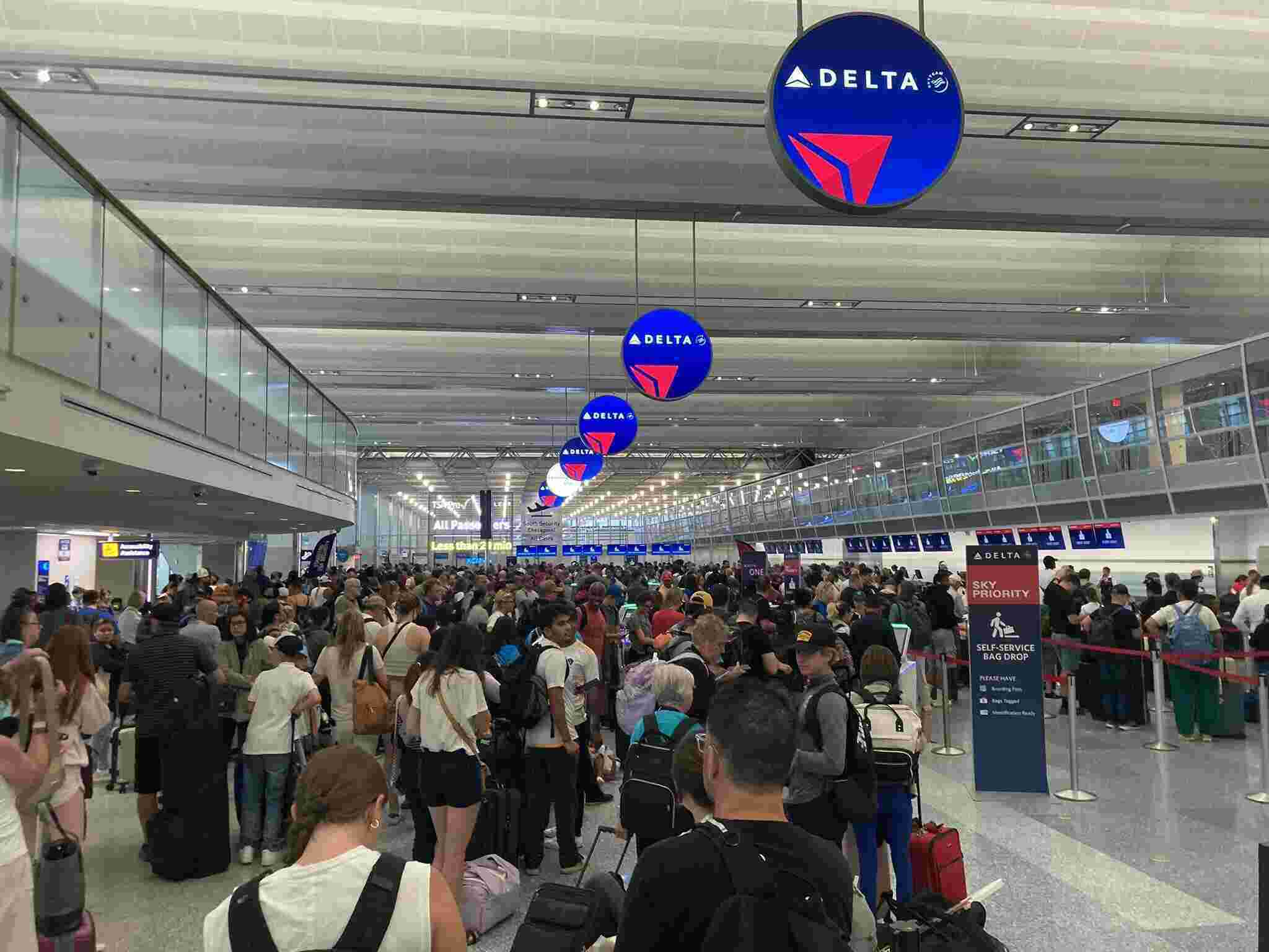 Delta's Historic Meltdown: Misleading Excuses Leave Passengers Stranded – Avoid at All Costs
