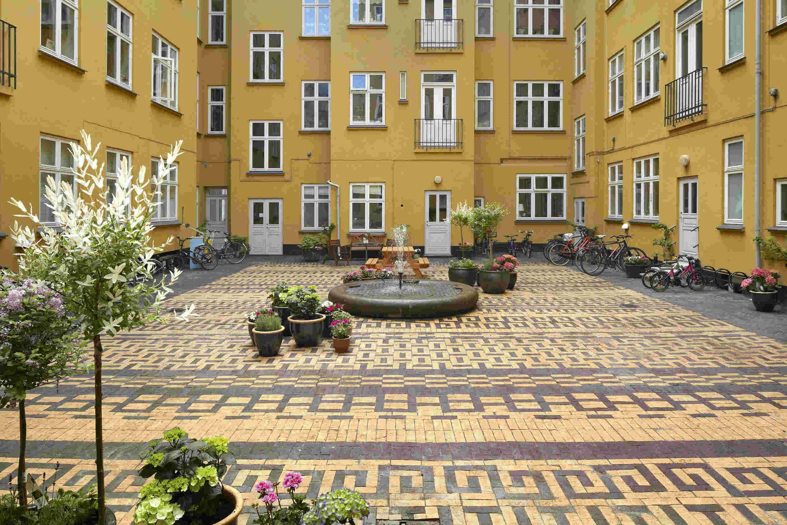 Courtyard Meaning and Definition