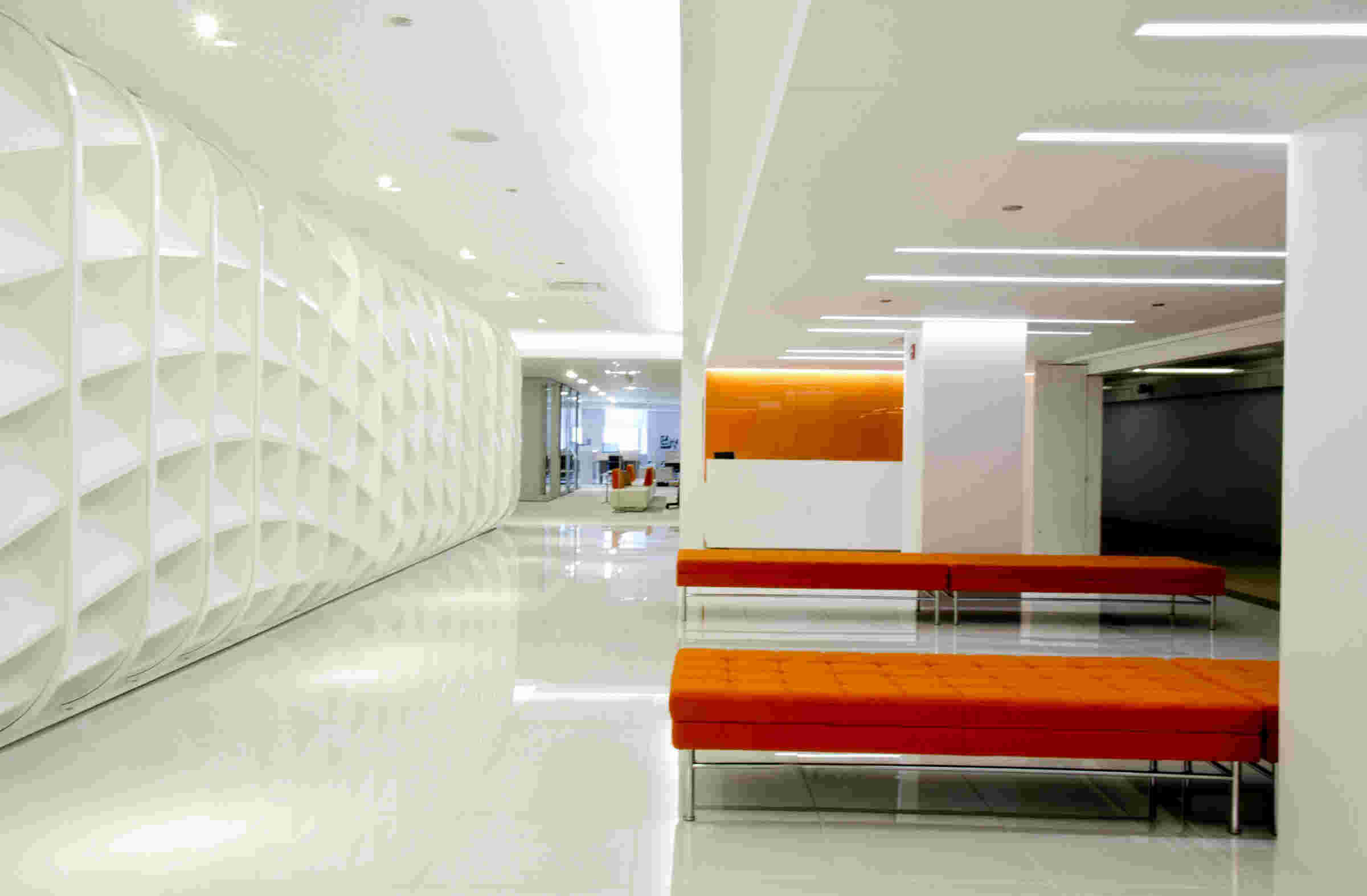 Showroom Meaning and Definition