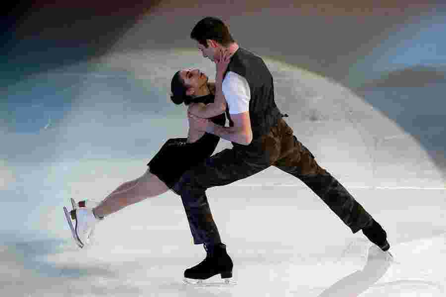 Skating Meaning and Definition