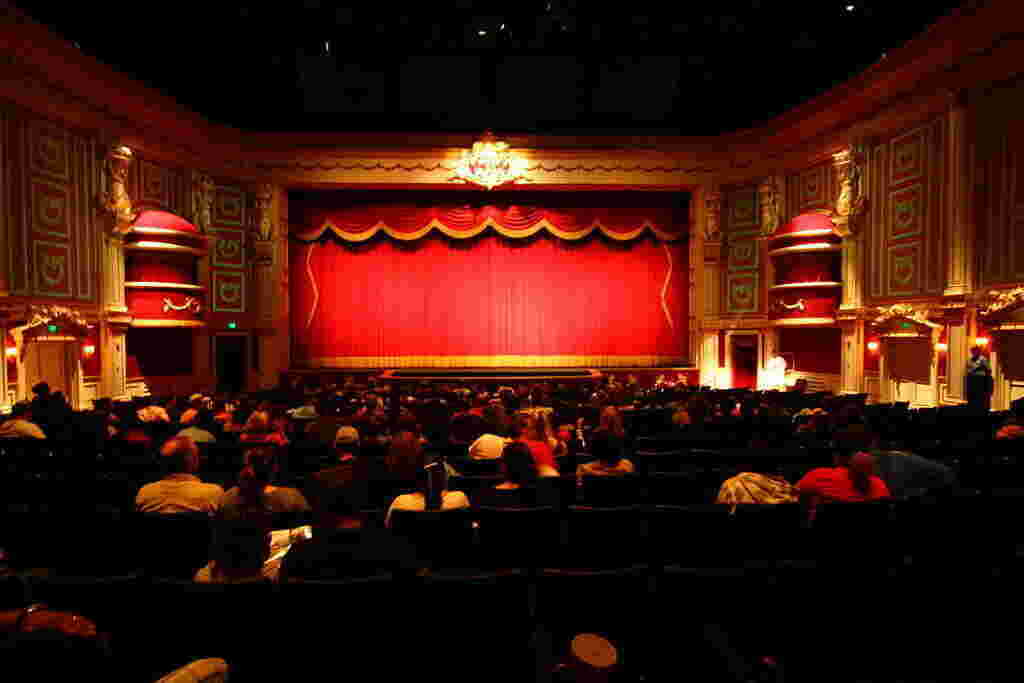 Theater Meaning and Definition